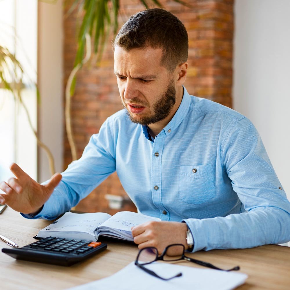 Abogado experto en renegociación y quita de deudas para clientes del Litoral Central