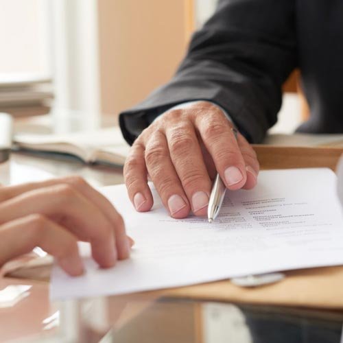 Abogado experto en demandas laborales y defensa judicial en tribunales de Litoral Central