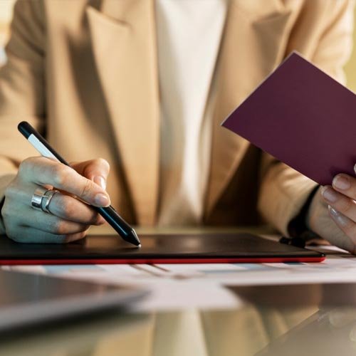 Abogado para recursos y apelaciones por visa rechazada en el Litoral Central