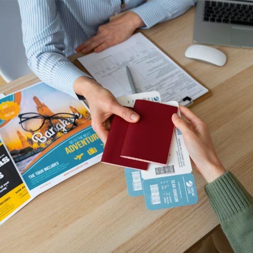 Abogado para visa sujeta a contrato de trabajo y permisos laborales en Litoral Central