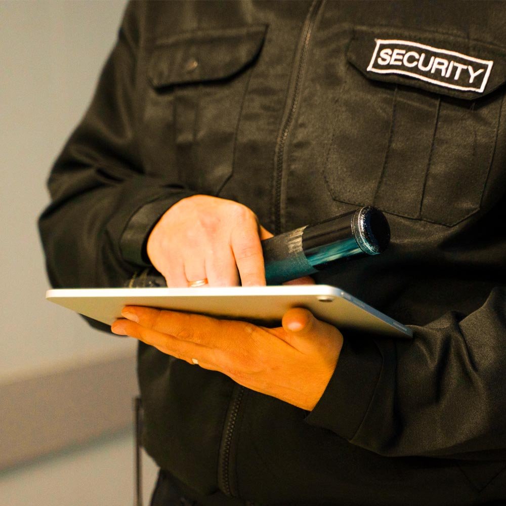 Abogado experto en derecho municipal y defensa legal por infracciones de policía local.